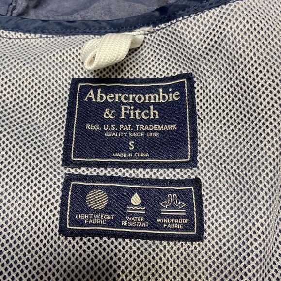 Abercrombie & Fitch Hooded Windbreaker jacket S - Picture 6 of 9
